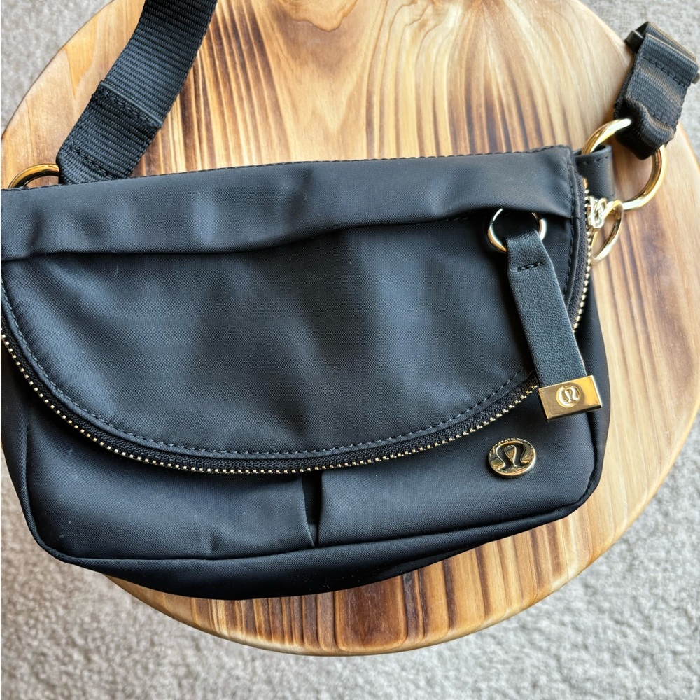 Lululemon All Night Festival Bag